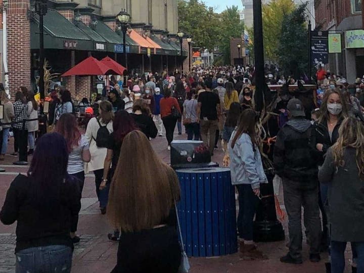 Long lines at restaurants and stagnant crowds on weekends continue to cause concern in Salem this Halloween season.