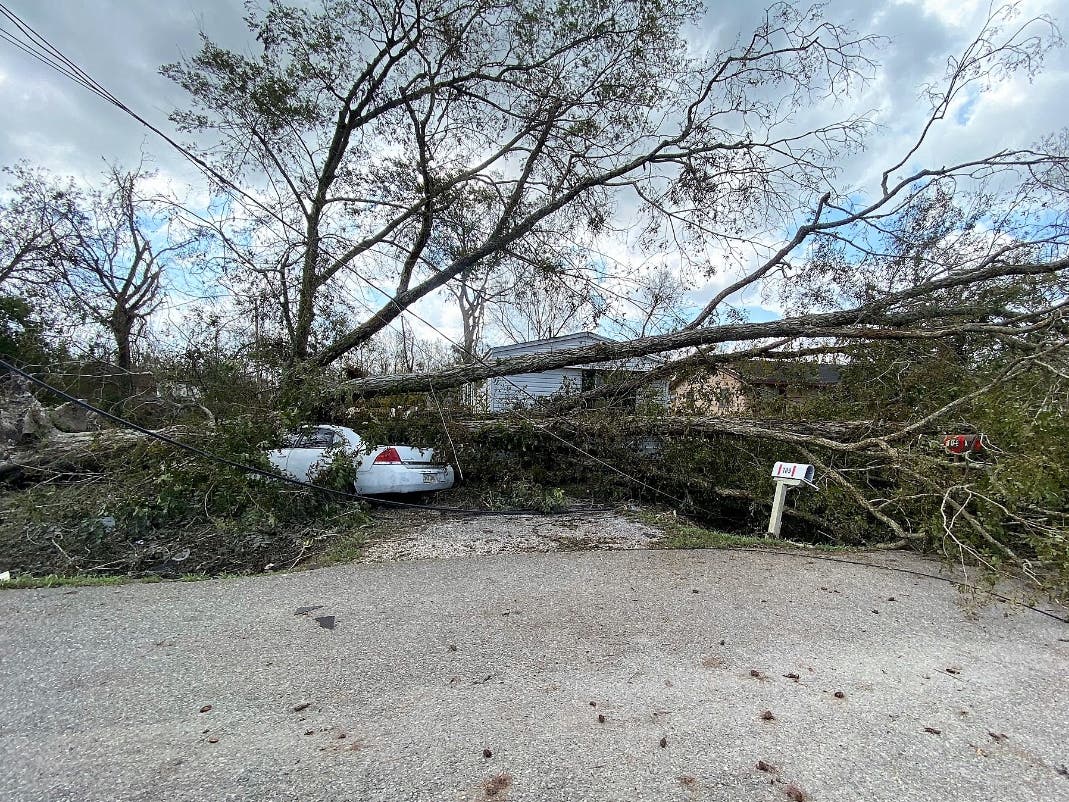 The team of structural collapse specialists, building engineers, swift water and standing water rescue personnel, EMTs, doctors and K9 handlers departed Beverly for the New Orleans area on Aug. 29 to help Gulf Coast first responders.​