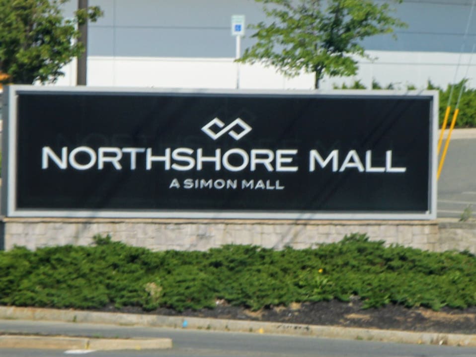 The Northshore Mall has plenty of opportunities for those on the North Shore looking for work.