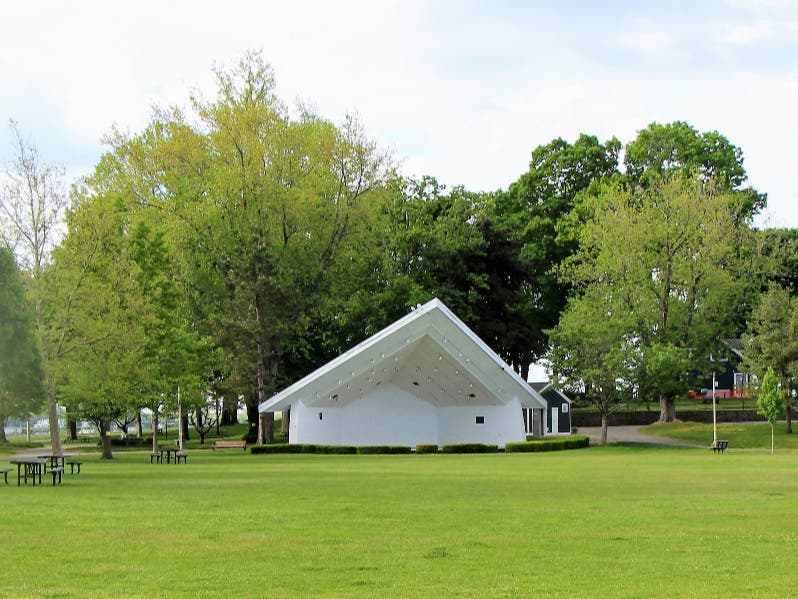 The Beverly High School Jazz Ensemble and All-City Jazz Band will kick off the free summer outdoor concert series at Lynch Park late Sunday afternoon.