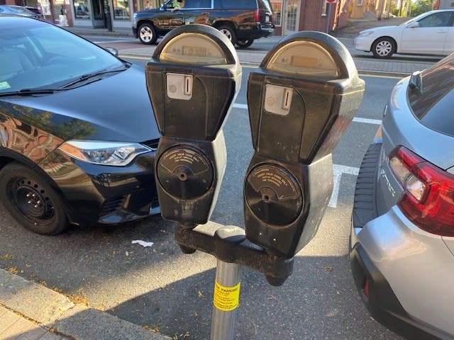 Residents and visitors may enjoy free parking in downtown Beverly for shopping, dining or visiting friends and family this December holiday season.