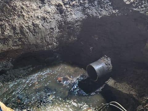 Salem crews worked overnight Wednesday morning to repair a damaged water main on Jefferson Avenue.