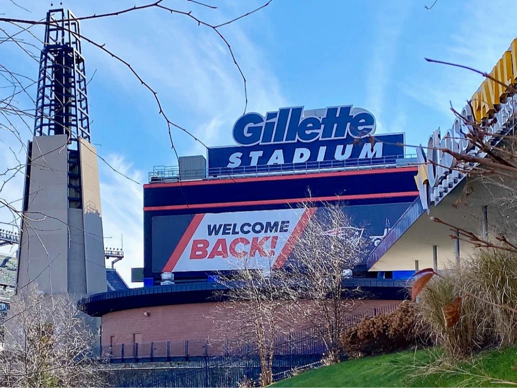 The Witches finished their breakout season at 10-3 in making their first Super Bowl appearance since 1999.