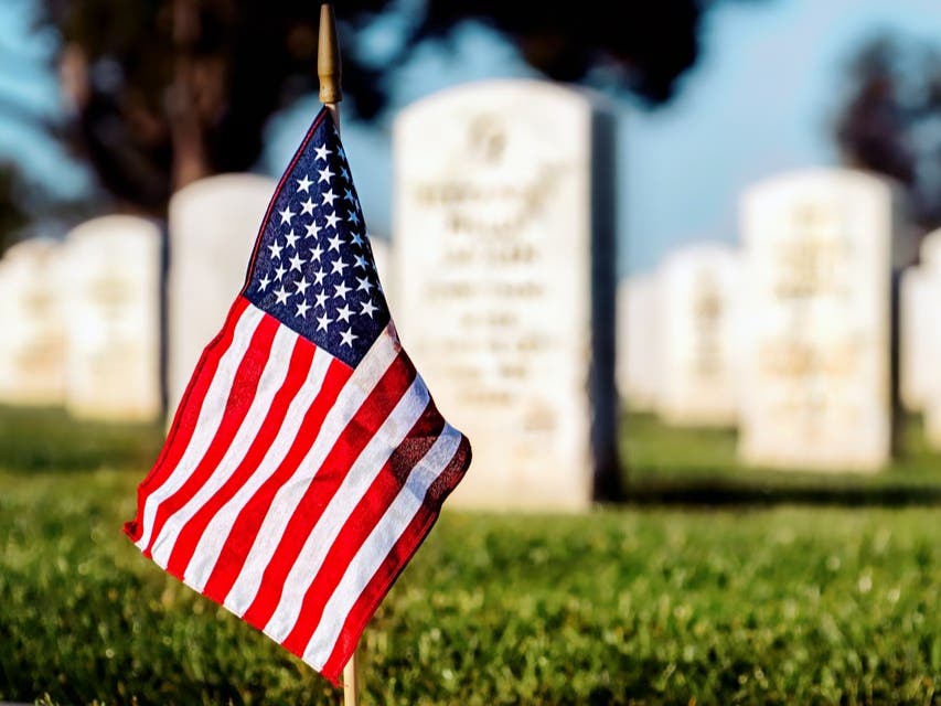 Marblehead Memorial Day Weekend Veterans Breakfast, Grave Flagging