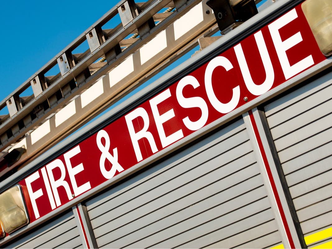 Peabody Crews Battle Blaze On Butternut Avenue