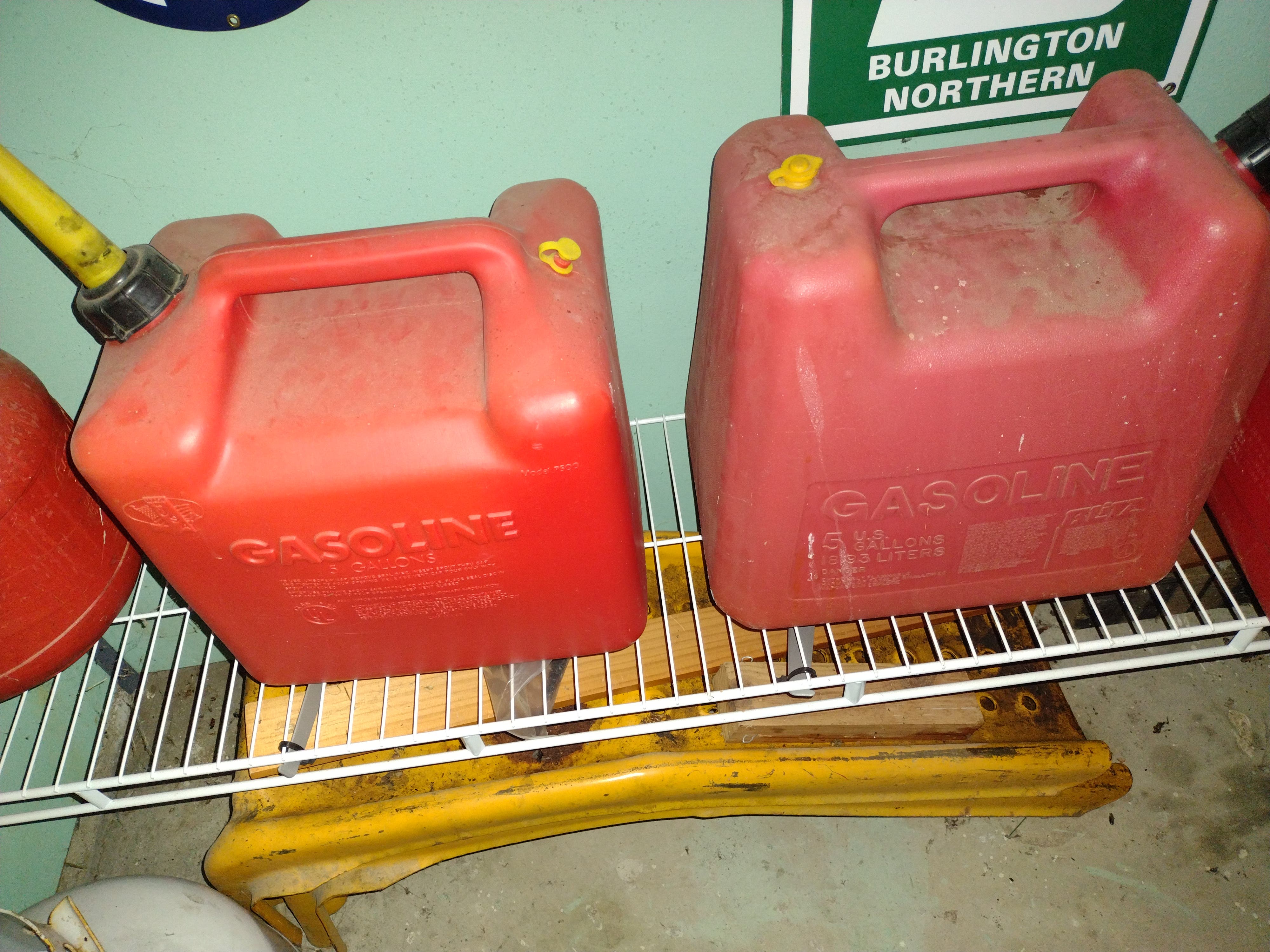 thumbnail image 2 of 5 Liter (1.3 Gallon) Gasoline Can With Automatic Shut-Off & Funnel - Green, High-Density Polyethylene 2 of 9