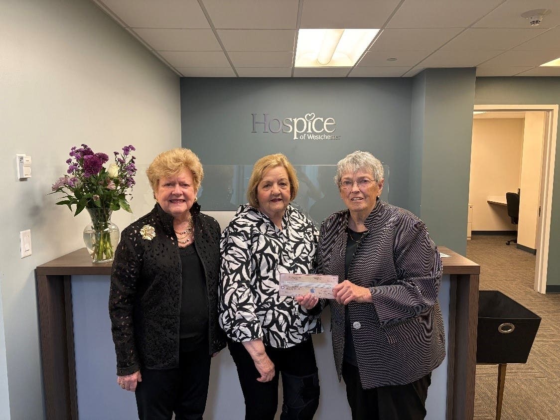 L-R: Holly K. Benedict, Director of Development and Public Affairs, Hospice of Westchester; Mary Ann Alling, The Scarsdale Woman’s Club; Mary K. Spengler, RN, MS, LNHA, CEO of Hospice of Westchester