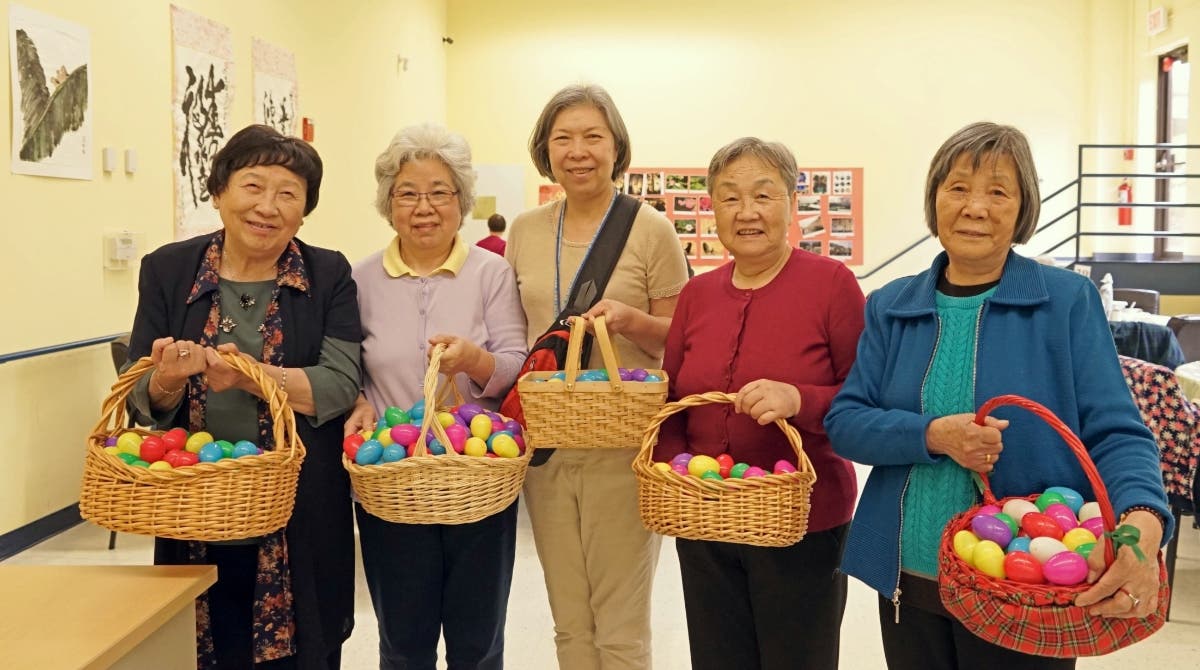 Seniors Ready to Hand Out Easter Eggs