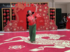 Ms. Qingxiang Bu performed the lively Northeast Yangge dance "Happy Going Home."