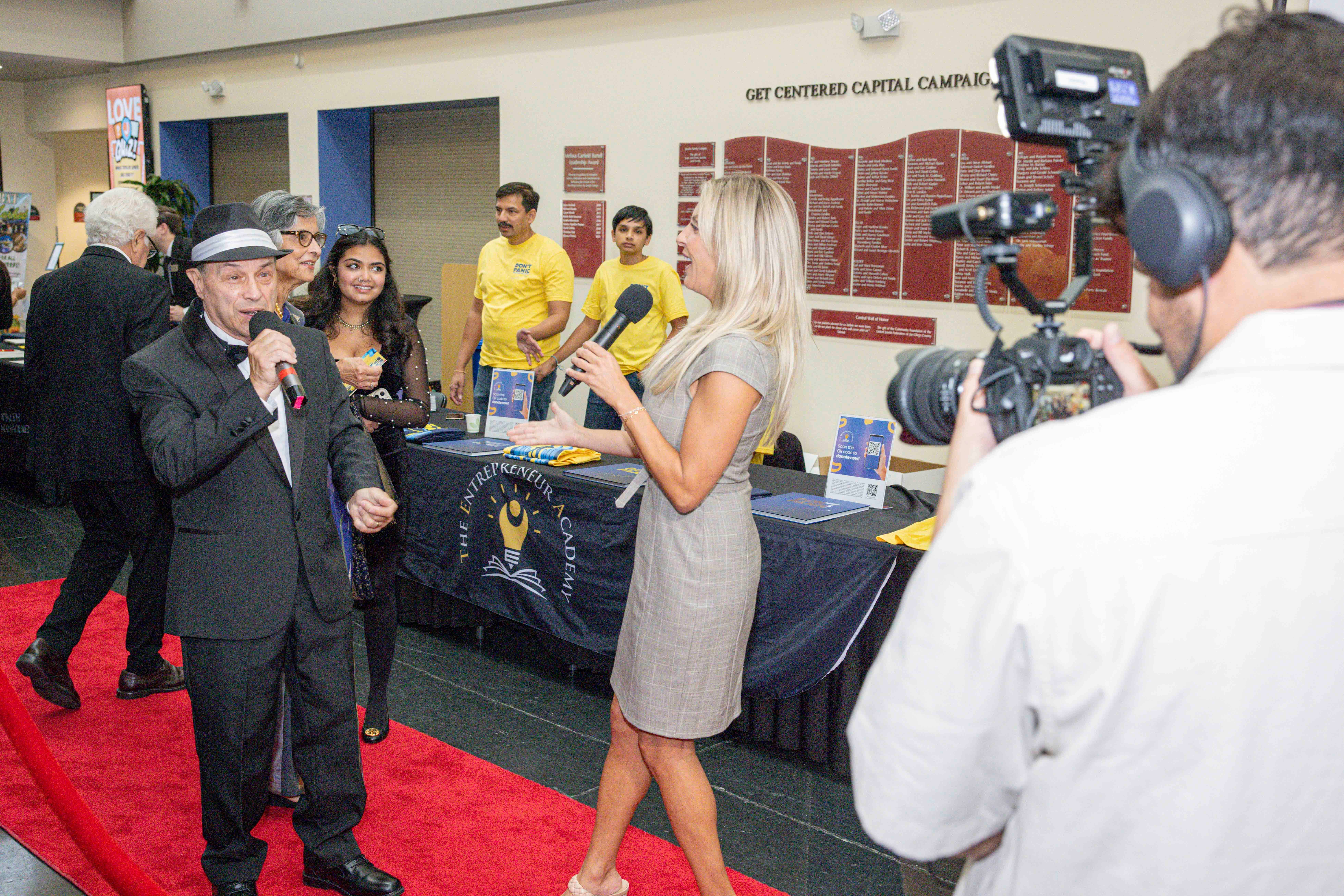 Sinatra Tribute Show "Can I Be Frank?" 