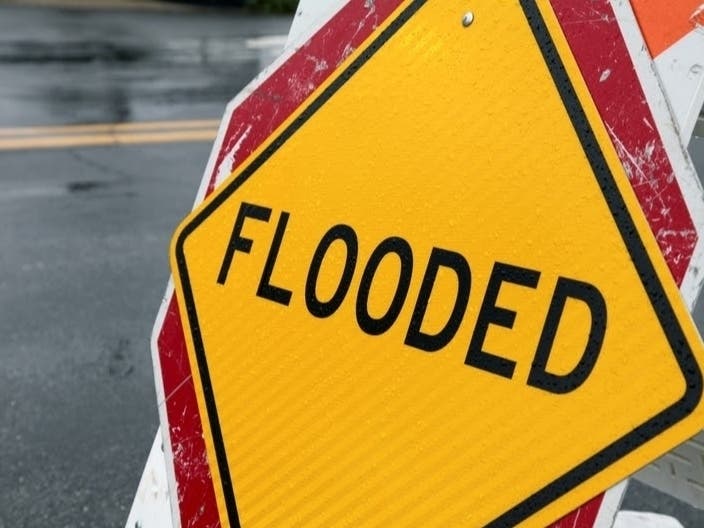 Phoenix has the most properties with significant risk for flooding in Arizona. 