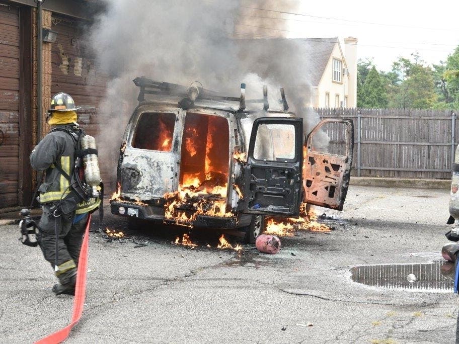 https://patch.com/img/cdn20/users/23350902/20190718/122240/styles/patch_image/public/hfd-van-fire-7-18-19-0809-hrs-stewart-ave-051___18122123199.jpg