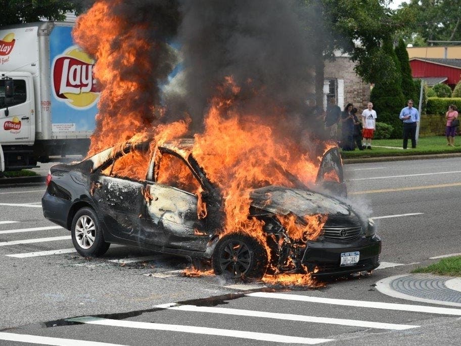 https://patch.com/img/cdn20/users/23350902/20190814/010029/styles/patch_image/public/plainview-mva-fire-pasadena-ocr-1114hrs-8-14-059___14125424041.jpg