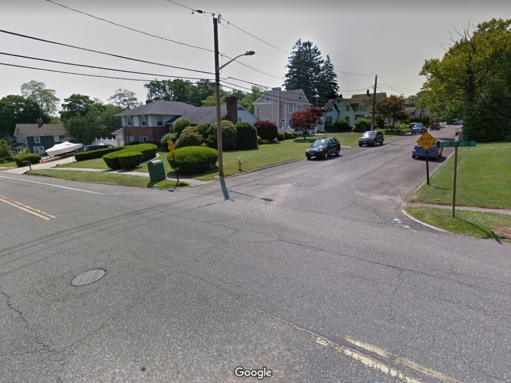 Highland Court & Lawrence Hill Road, Huntington, where Highland Court will be renamed in honor of Lloyd Frazier, who provided free meals to 9/11 Ground Zero workers.