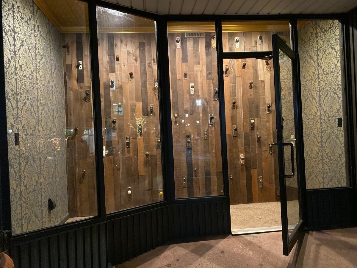 Alibi Speakeasy & Lounge in Farmingdale will temporarily close until it can reopen at its full service. New York State mandated that all restaurants and bars halt dine-in services in a bid to prevent the spread of the new coronavirus.