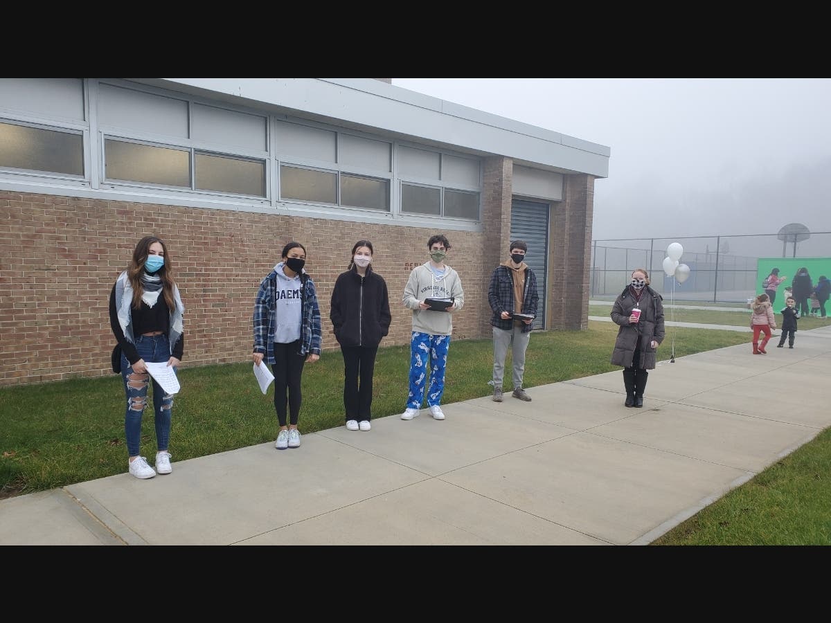 News small post card thumbnail