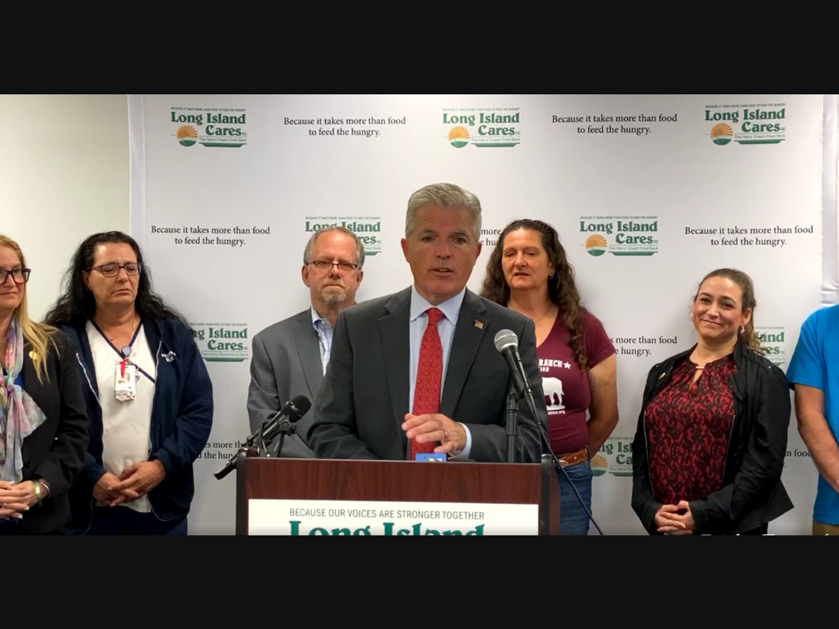 Nearly $130,000 was raised for Suffolk veterans from the 2020 Virtual Suffolk County Marathon, County Executive Steve Bellone announced Wednesday. Also, $100,000 was donated by philanthropist Steve Castleton to Long Island Cares.