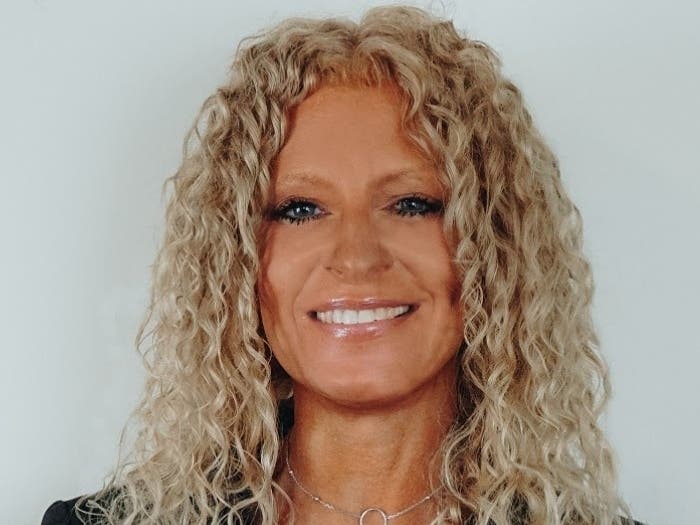 Maria Scheuring is running for Smithtown supervisor.