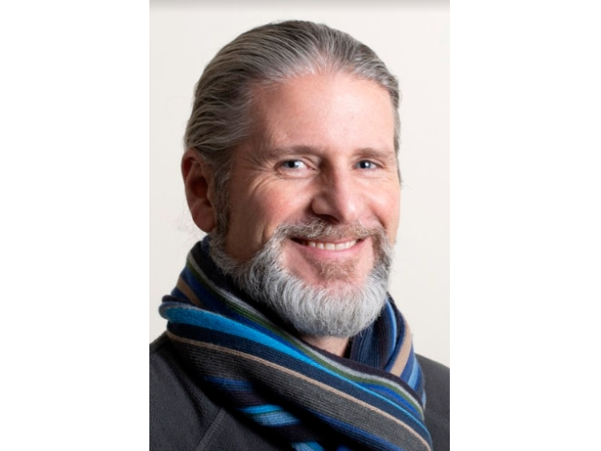 Robert A. Saunders, a professor at Farmingdale State College, was named a Distinguished Professor by the State University of New York (SUNY) Board of Trustees for 2022-23.