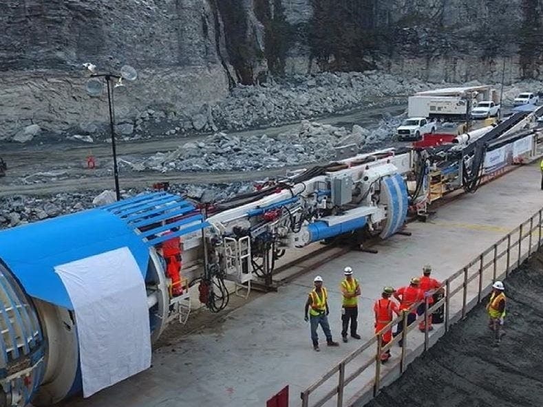 The extended north tunnel project, which measures approximately 5,000 feet long and 18 feet in diameter, will be able to carry 26,000 gallons of stormwater per second. 