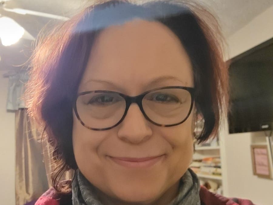 Hypnosis Columbia is open Monday, Tuesday and Thursday from 10 a.m. to 6 p.m. and Wednesday, Friday and Saturday 10 a.m. to 3 p.m. 