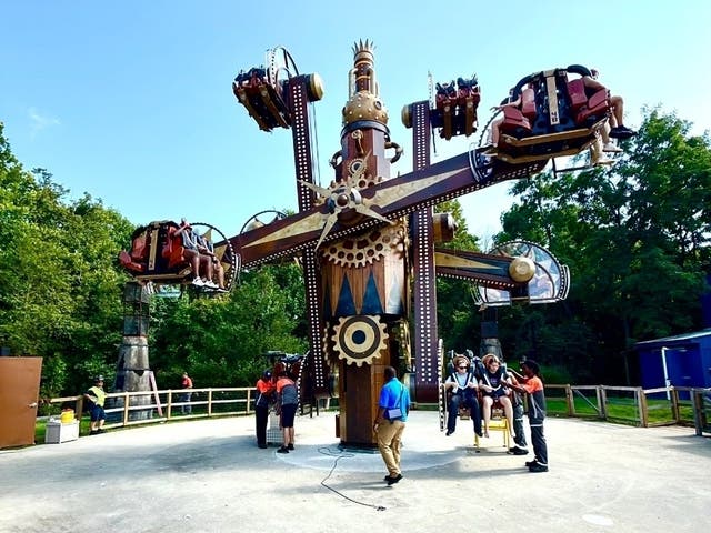 Firefighters Rescue Passengers Stranded On Broken Down Six Flags Ride ...