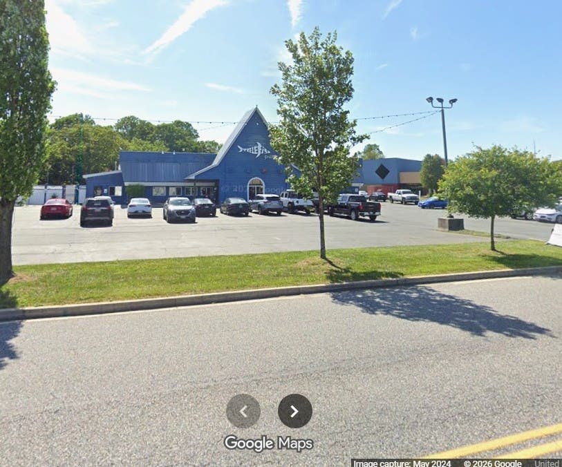 Earlier on Monday, the family-owned restaurant Steelefish Grille posted on Facebook that it would be closed for the day. Then shortly after 5 p.m., the eatery announced it would e closing immediately.