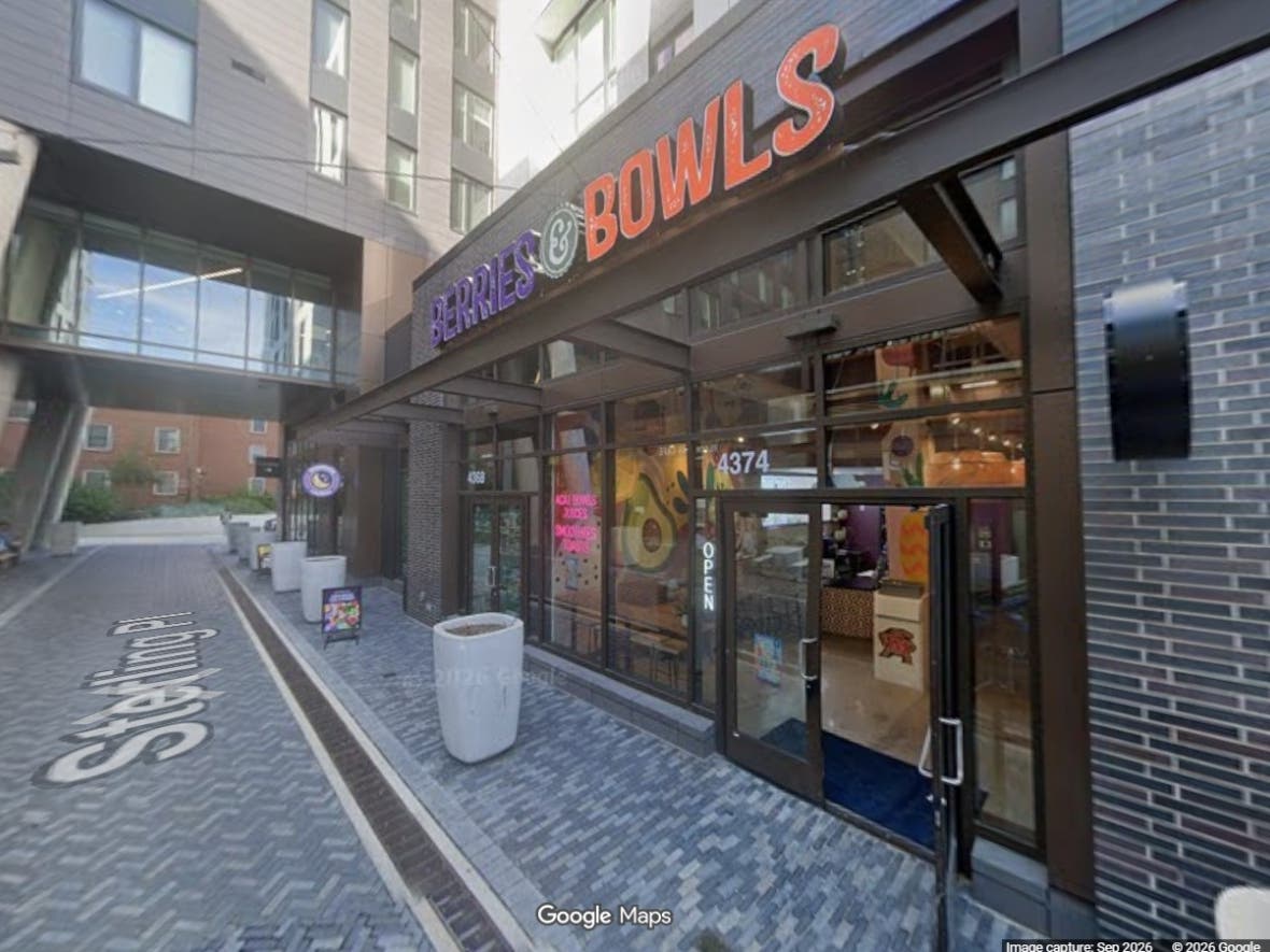 Located on the new Knox Road corridor of shops, Berries and Bowls offers acai/smoothie bowls, smoothies, juices and toasts. Just steps from campus and found on the ground floor of the Union on Knox apartment complex, their bowls are handcrafted.