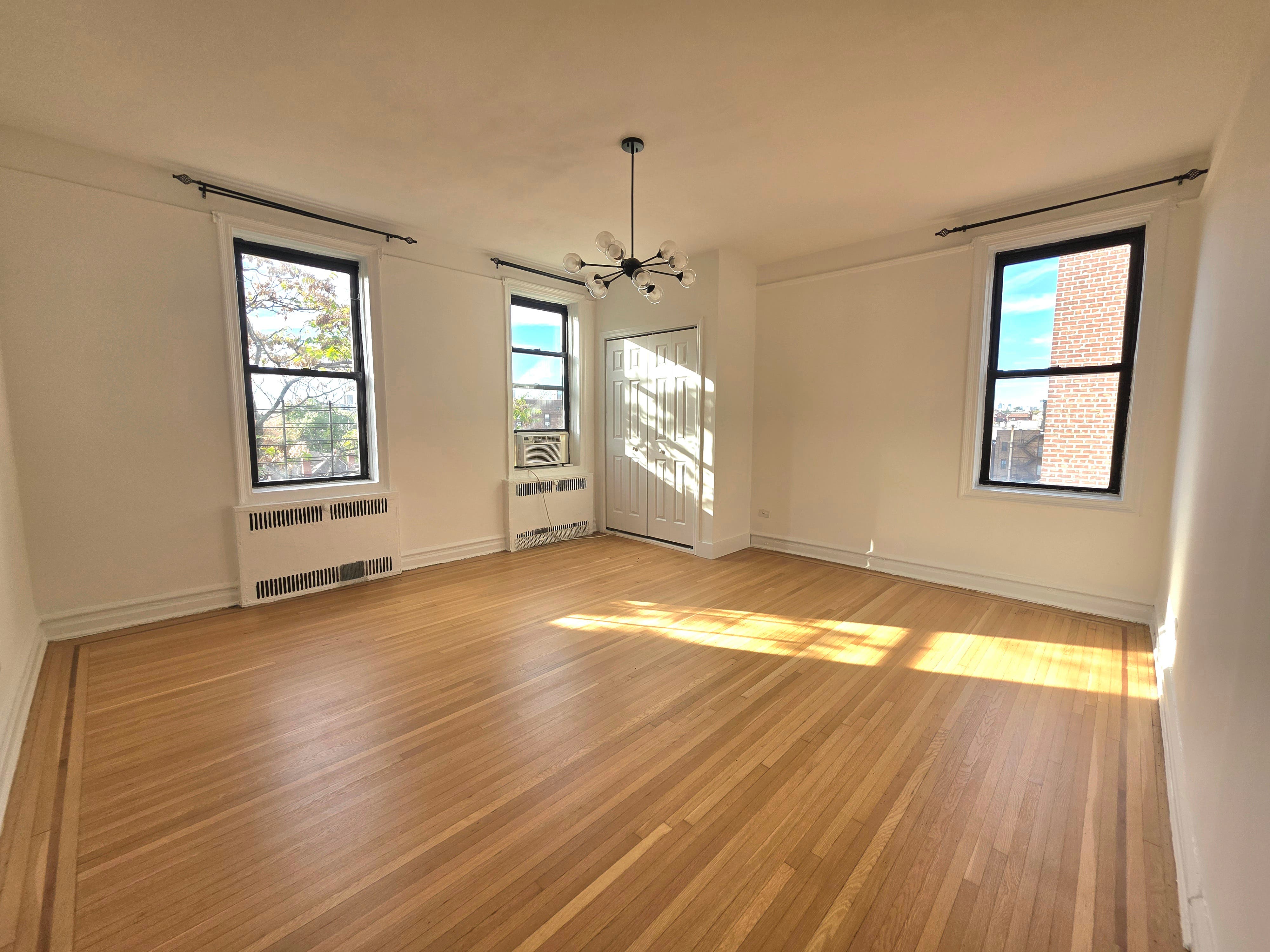 Open House on Sunday, November 1st | 12:00 - 2:00 PM!