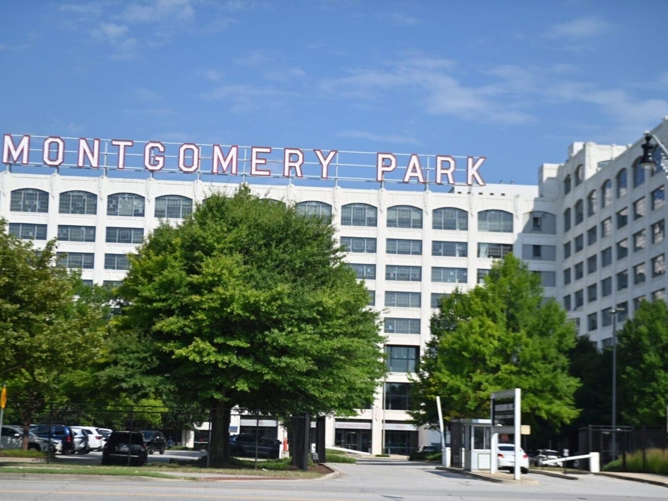 A legislative audit of the Maryland Department of the Environment Thursday hit the agency on several issues of spending and oversight, particularly its oversight of lead paint inspection. 