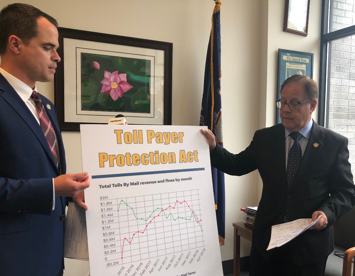 Assemblymember Tom Abinanti and Senator David Carlucci introducing the New Toll Payer Protection Act  (May 23, 2019)