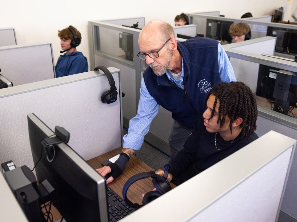 Harper College's Dr. Richard Johnson has been selected for the 2026-27 Fulbright-Nehru International Education Administrators Award. He will travel to India in October for a program focused on the country's higher education system.