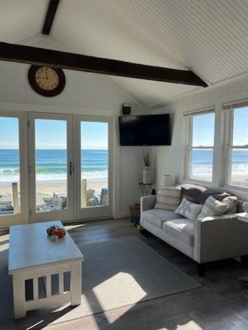 Beach Front Cottage For Rent