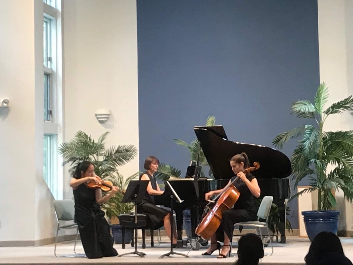 Tienne Yu, Violin; Elizabeth Jones, Cello; Stella Simakova, Piano