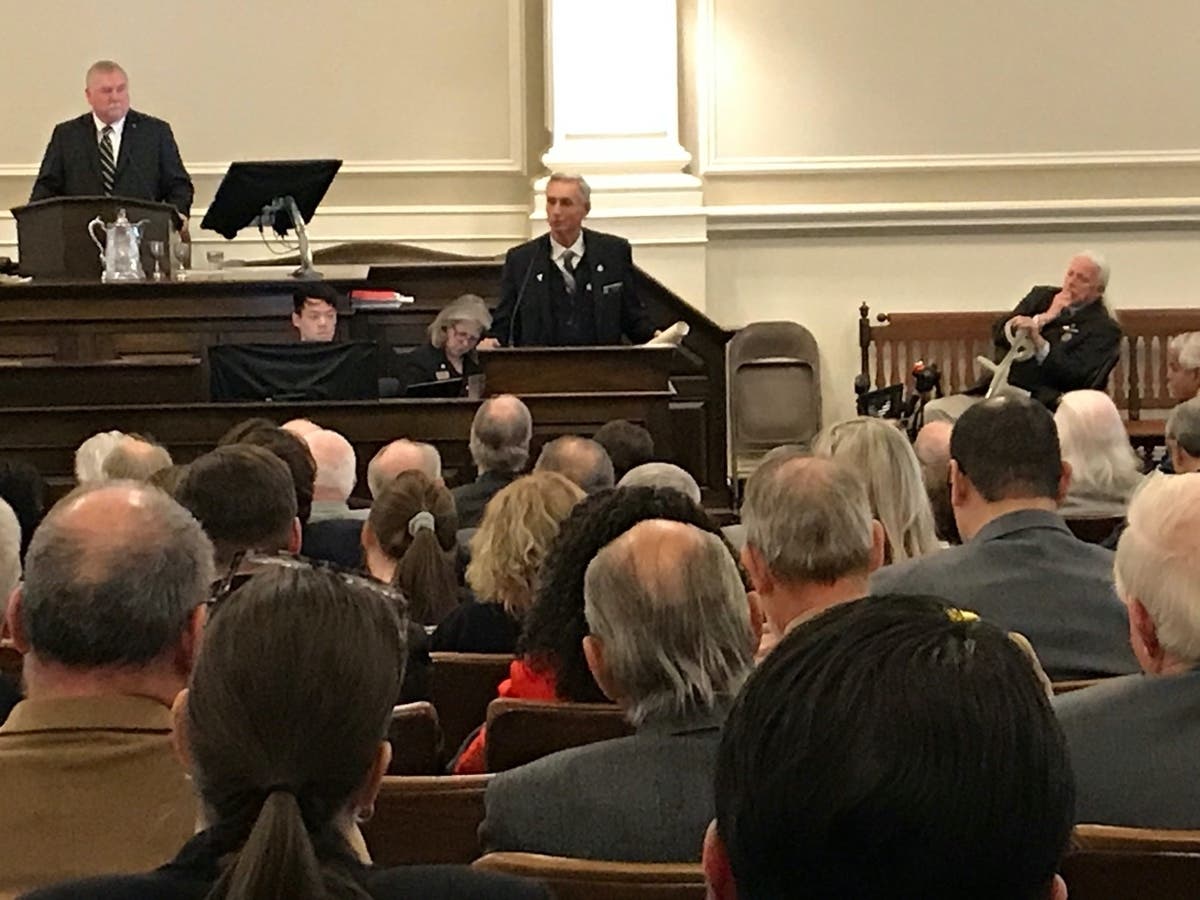 The House Feb. 20 began actions to reprimand members who refused to take sexual harassment sensitivity training as required by a House rule approved last year.