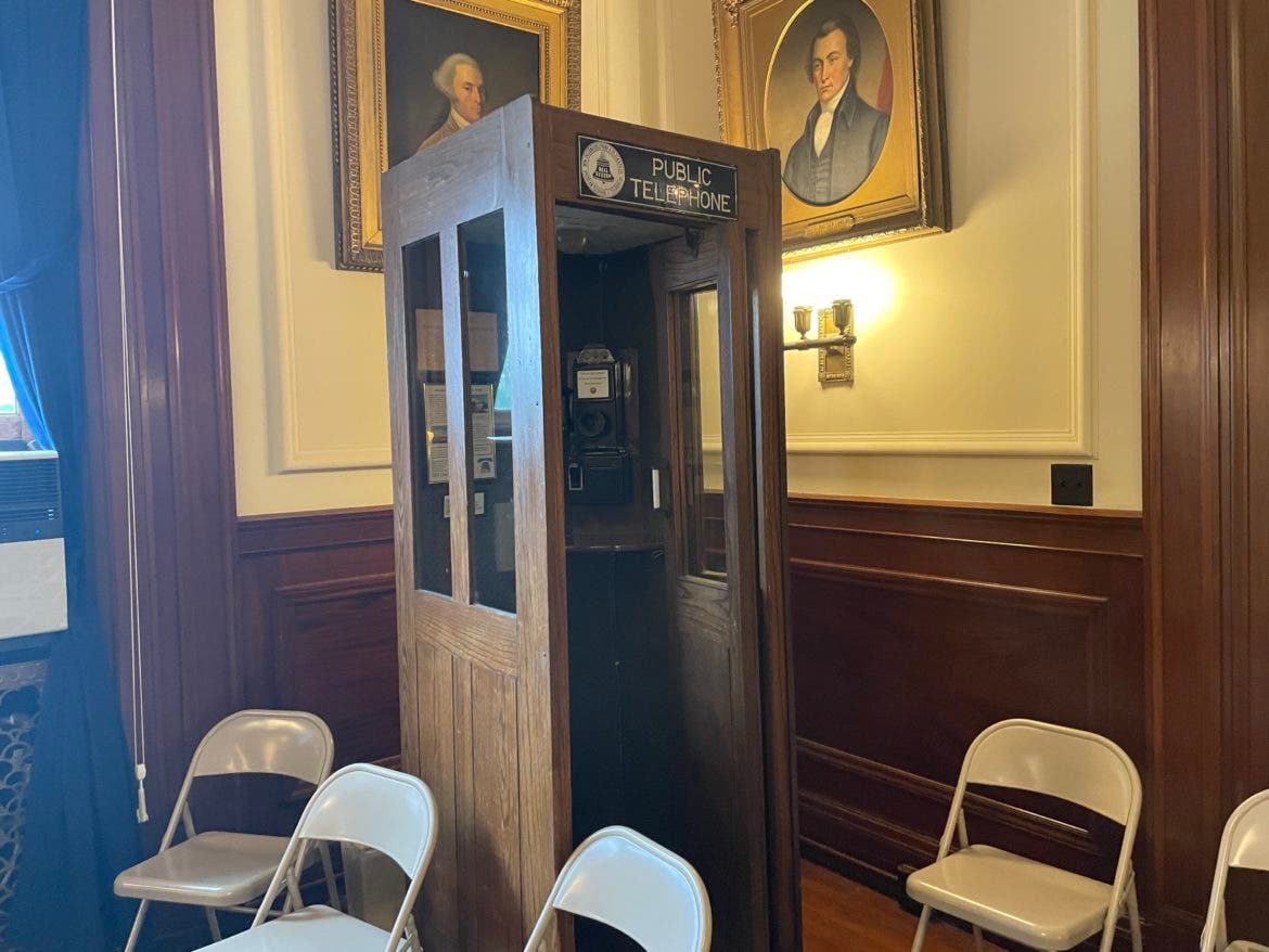 A 1900s-era phone booth from the former New Hampshire Highway Hotel is currently located in the Executive Council Chamber, next to the office of the governor.