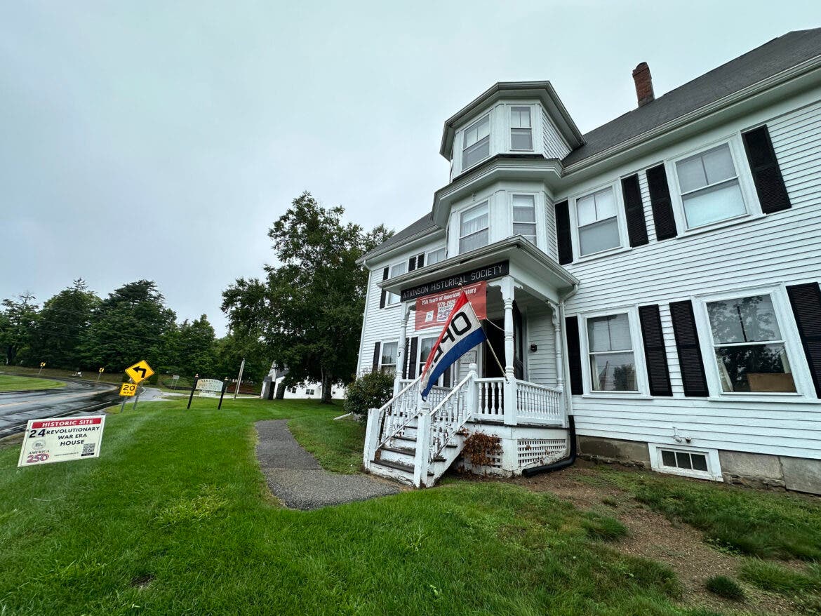 The home built by the Rev. Stephen Peabody, Atkinson’s first permanent Congregational minister, who served as a chaplain in Washington’s siege of Boston. It is now home to the Kimball House Museum and the Atkinson Historical Society