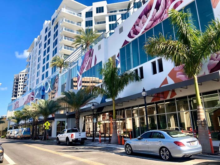 Ian Black Real Estate listing agent for offices in Mark Sarasota