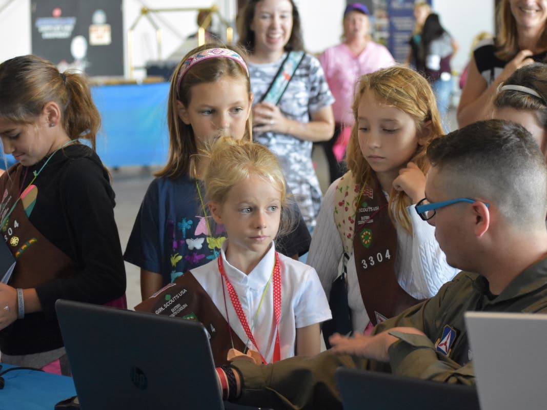 https://patch.com/img/cdn20/users/23504334/20191013/101654/styles/patch_image/public/ccapt-mercer-with-girl-scouts-at-flight-sims___13221059553.jpg