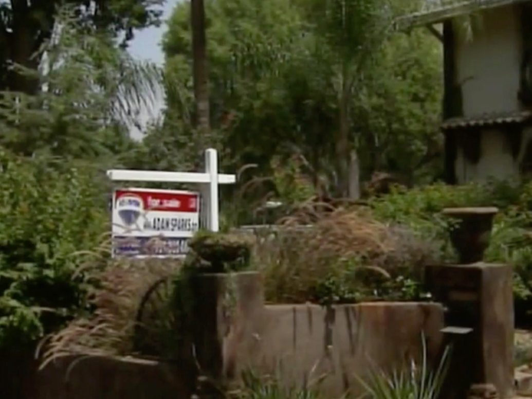  The median price of a home in Los Angeles County is $649,000 with a monthly mortgage payment of $3,180.