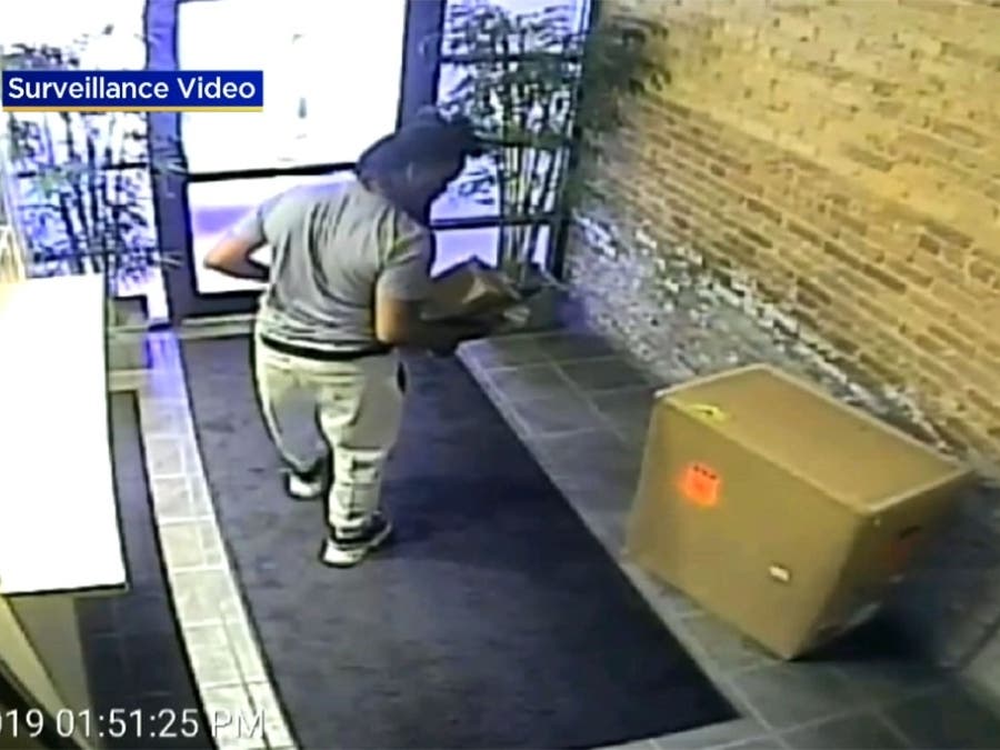 Uber Eats Driver Caught On Video Stealing Packages From South Loop