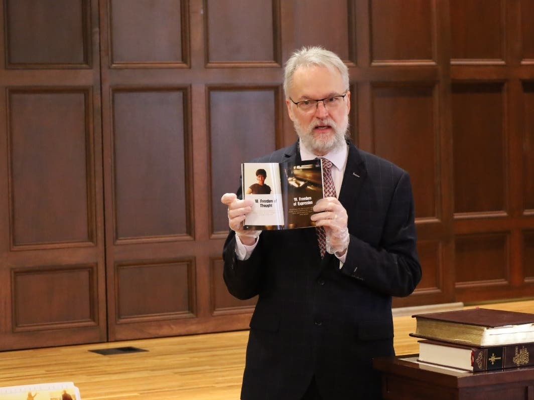 News small post card thumbnail