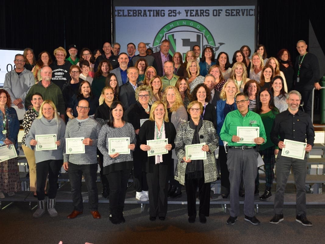 Farmingdale School District recognizes staff members with more than 25 years of service to the district.


