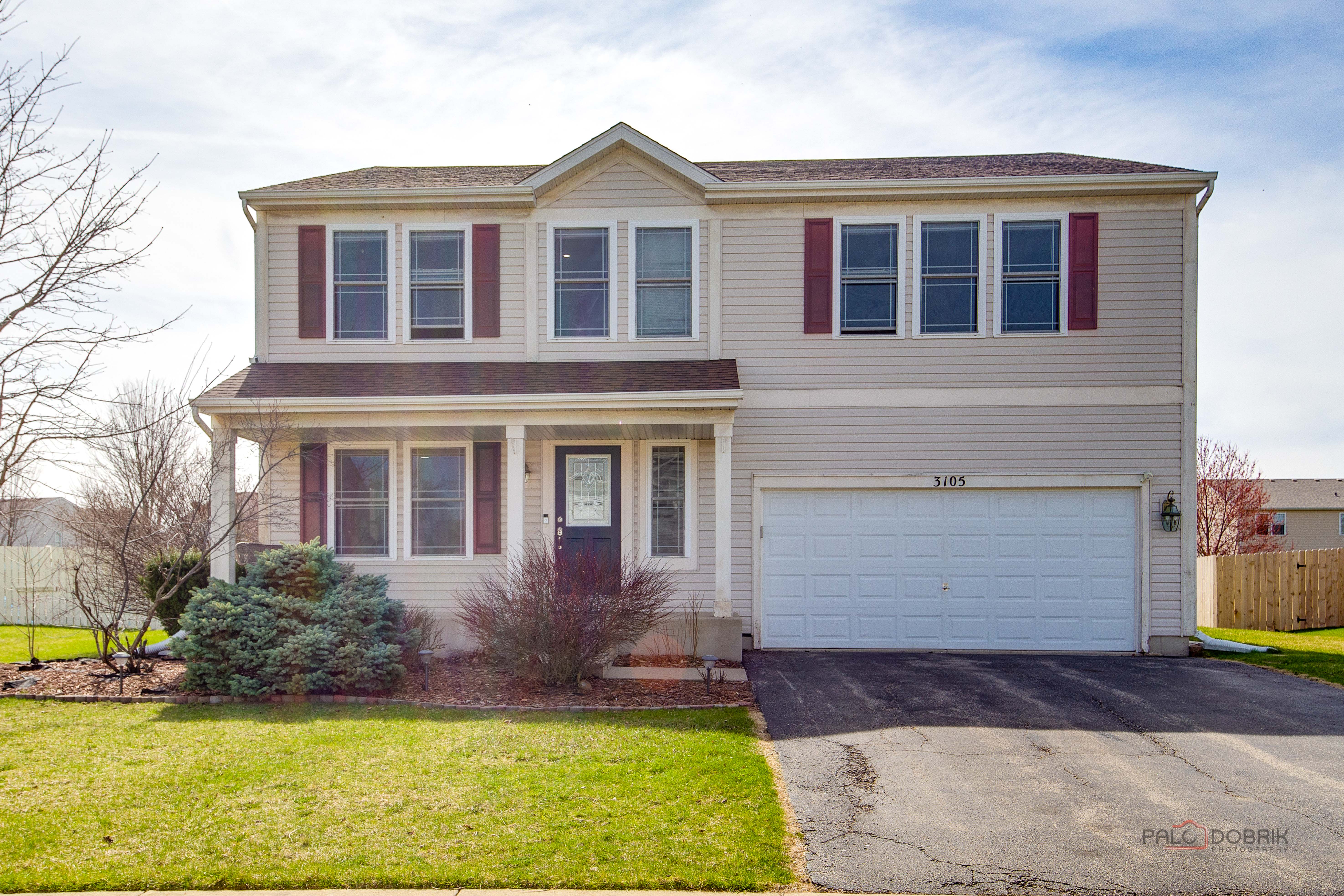 Fabulous Home In The Heart Of Wonder Lake!
