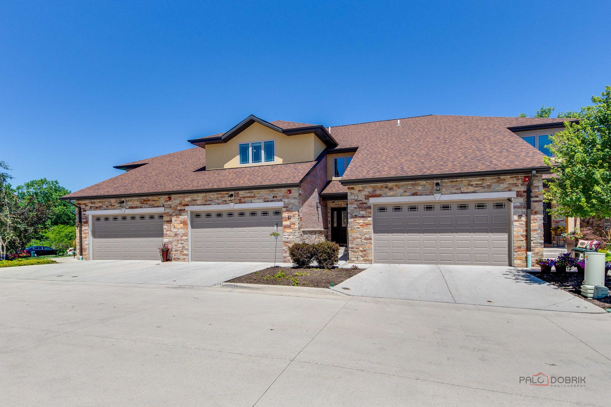 Stunning, Exquisite Home Nestled In Prestigious Villas At Prairie Park!