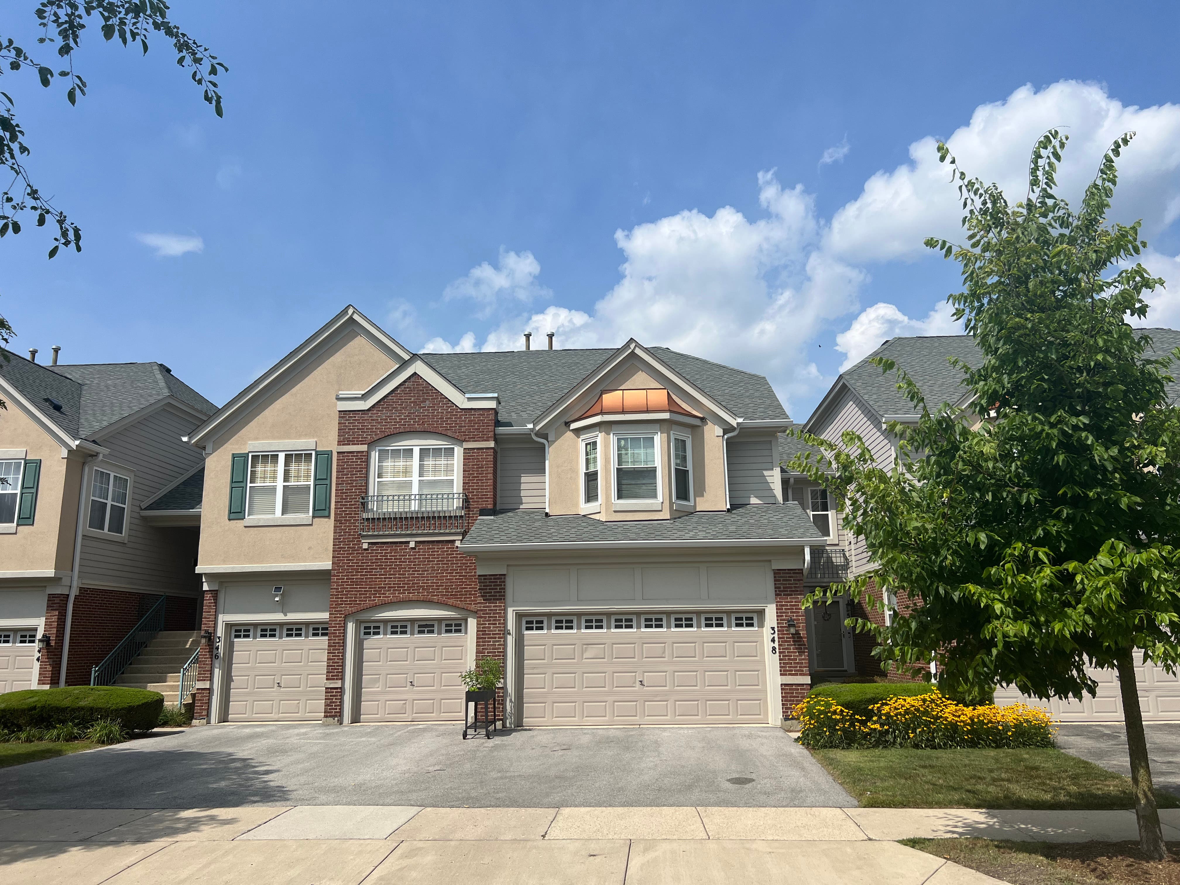 Charming 2 Story Townhome in Popular Pinehurst Subdivision