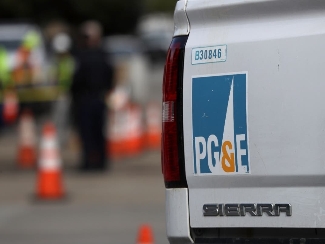 This week's shutoffs would affect 303,000 homes and businesses — equivalent to more than 900,000 people​ around the Bay Area.