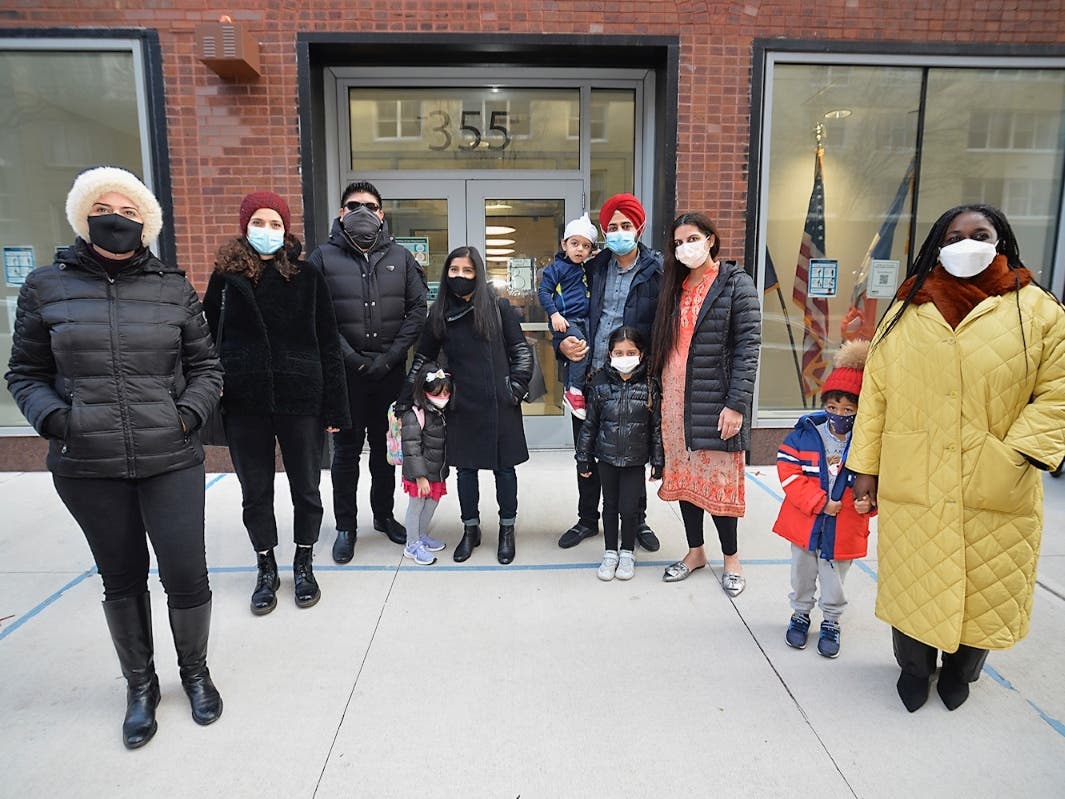 Parents involved in planning a French dual-language kindergarten on the Upper East Side say the city went back on its commitment to open the program next year.