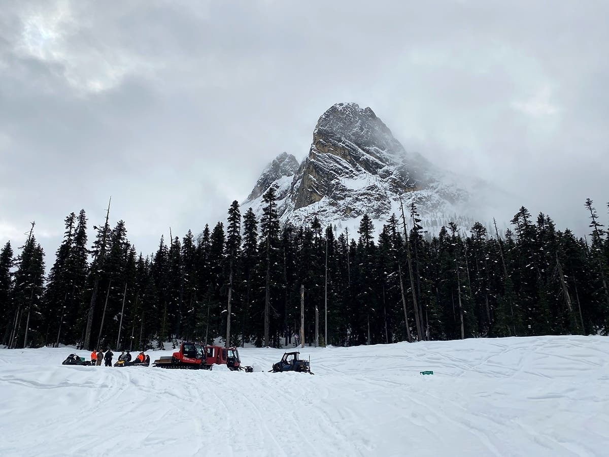 WSDOT began spring snow-clearing work along the North Cascades Highway in late March.
