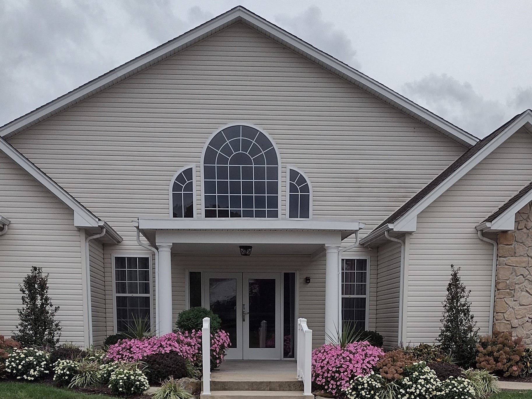 Oct 14 Vineyards Community Indoor Flea Market/Yard Sale Perkiomen